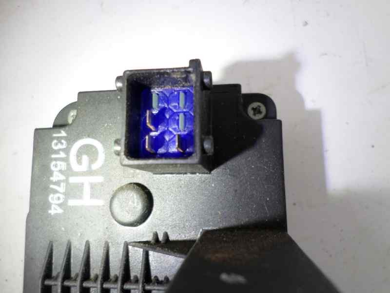 Recambio de cerradura puerta trasera derecha para opel meriva enjoy referencia OEM IAM 13154794  