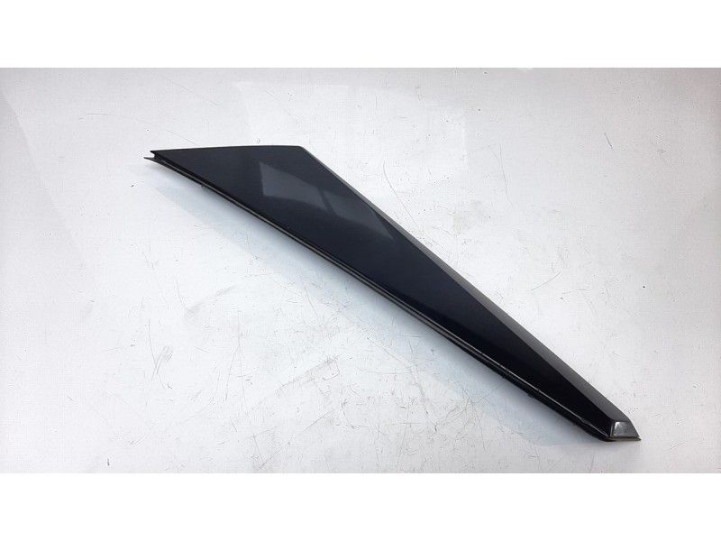 Recambio de moldura para peugeot 2008 (p1) active referencia OEM IAM 9825829680  