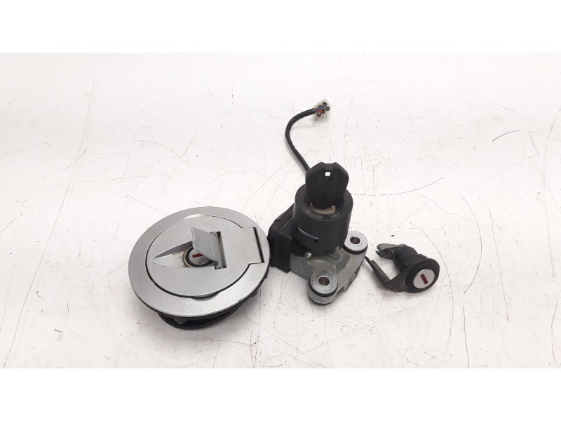 Recambio de conmutador de arranque para ducati 899 panigale 899 panigale referencia OEM IAM XCB0285  