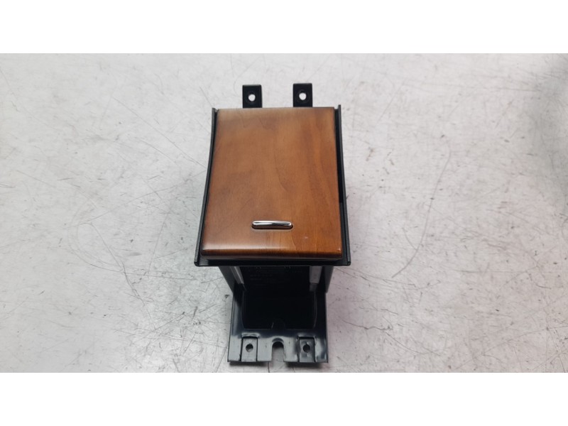Recambio de cenicero para jaguar xf 3.0 v6 24v cat referencia OEM IAM AX23045H72A  