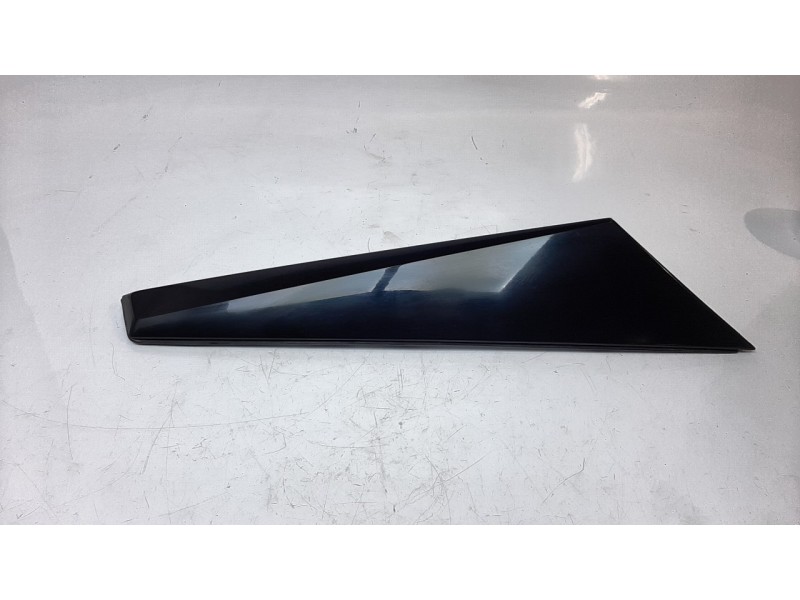 Recambio de moldura para peugeot 2008 (p1) active referencia OEM IAM 9826305280  