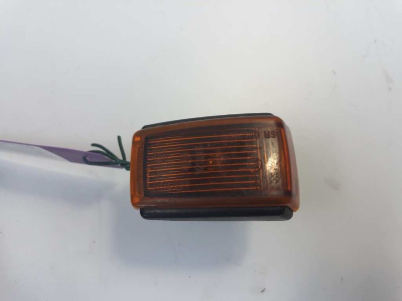 Recambio de piloto lateral izquierdo para volvo s40 berlina 1.6 referencia OEM IAM 6R0142631  