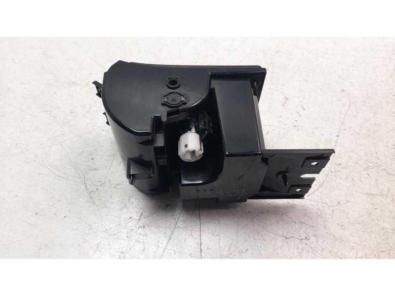Recambio de cenicero para jaguar xf 3.0 v6 24v cat referencia OEM IAM AX23045H72A  
