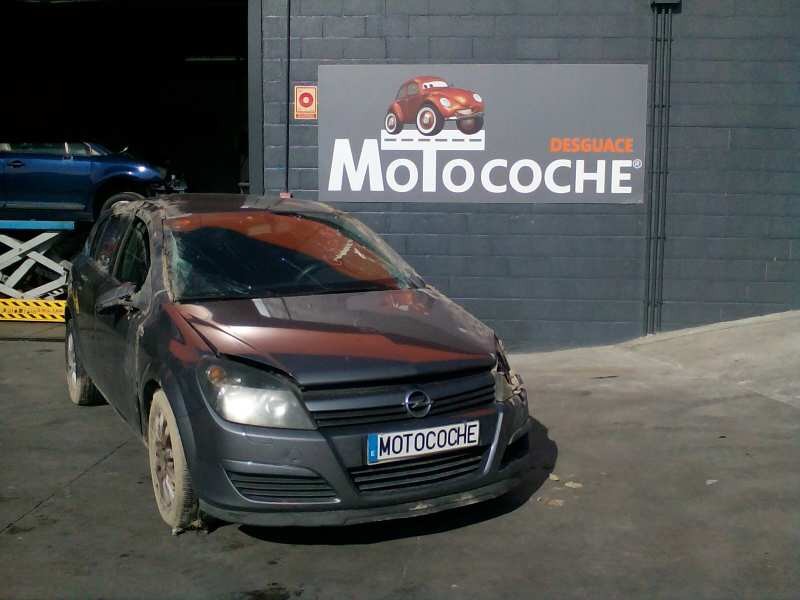 opel astra h berlina del año 2004