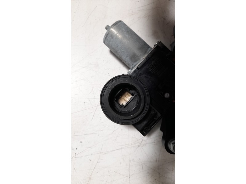 Recambio de elevalunas trasero derecho para lexus ux (za10) referencia OEM IAM 8571076030  