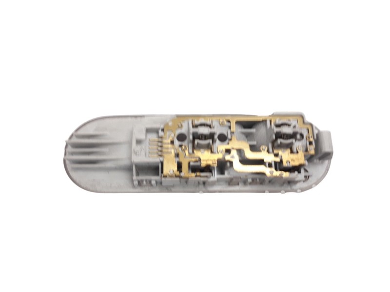 Recambio de luz interior para dacia duster laureate 4x2 referencia OEM IAM 8200073231  