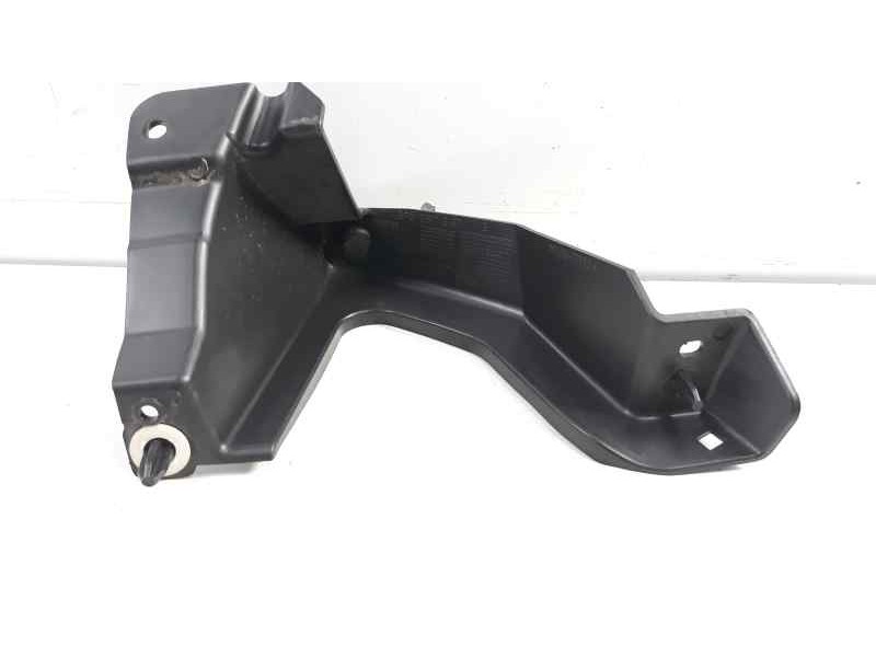 Recambio de molduras traseras para renault megane iv berlina 5p intens referencia OEM IAM 852248678R  