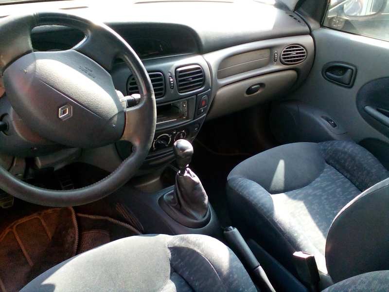 renault megane i coupe fase 2 (da..) del año 2000