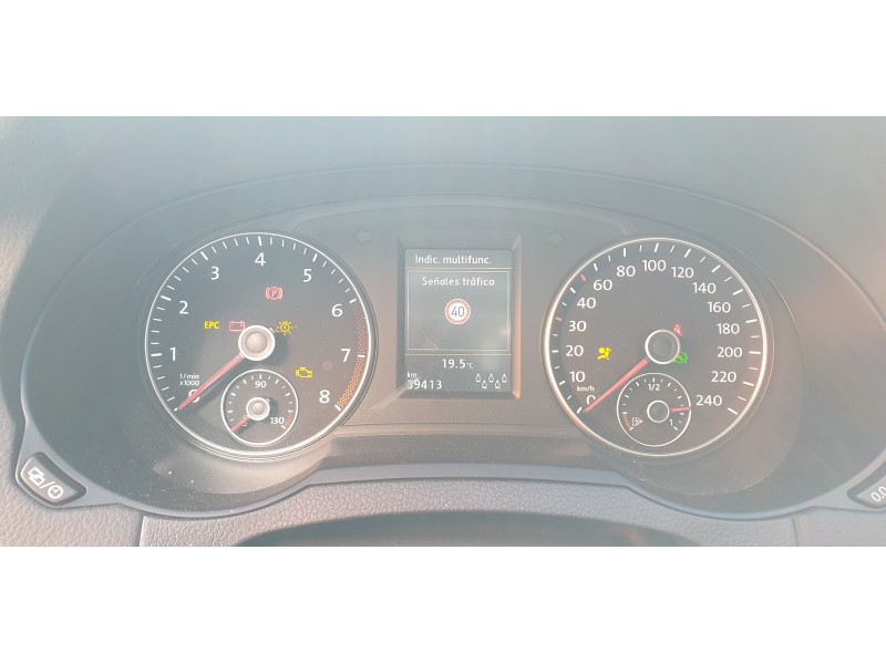 seat alhambra (711) del año 2022