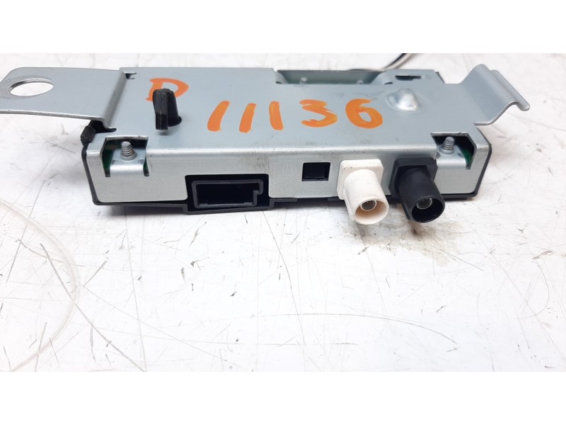 Recambio de antena para opel astra j gtc 1.6 cdti dpf referencia OEM IAM 13367021  