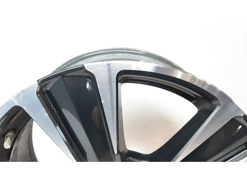 Recambio de llanta para lexus ux (za10) referencia OEM IAM 4261176220 18PULGADAS 