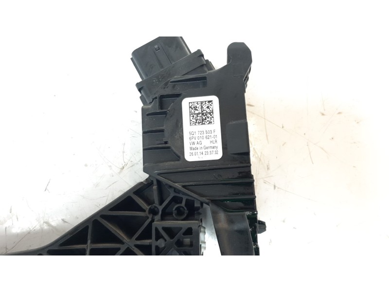 Recambio de potenciometro pedal para volkswagen golf vii lim. 1.6 tdi dpf referencia OEM IAM 5Q1723503K  
