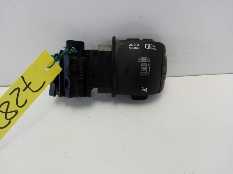Recambio de mando multifuncion para renault megane iii berlina 5 p dynamique referencia OEM IAM 255520014R  