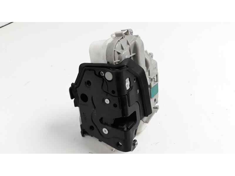 Recambio de cerradura puerta delantera izquierda para audi a3 sportback (8vf) basic referencia OEM IAM 8X1837015C  EZCAU107