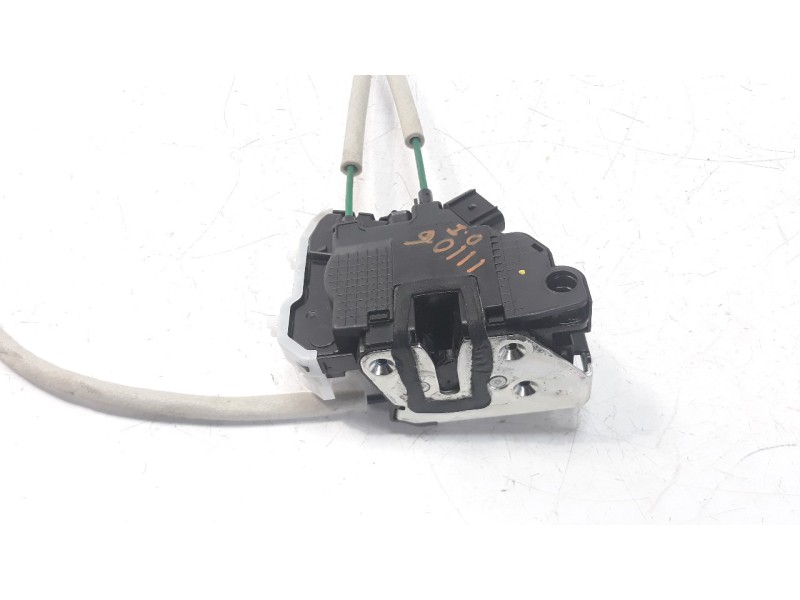 Recambio de cerradura puerta delantera izquierda para ssangyong tivoli 1.6 turbodiesel cat referencia OEM IAM 7121035020  