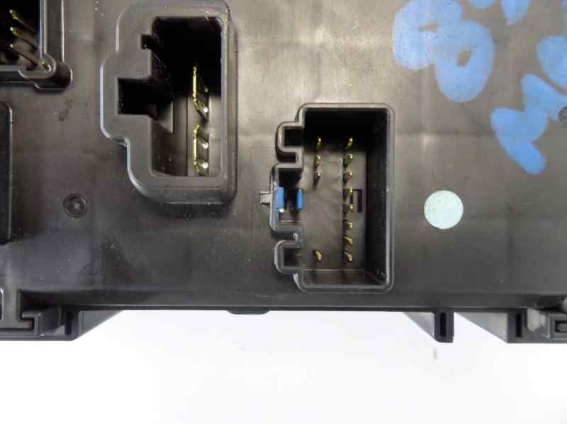 Recambio de caja reles / fusibles para ford mondeo turnier (ge) trend referencia OEM IAM 1S7T14A073AE  