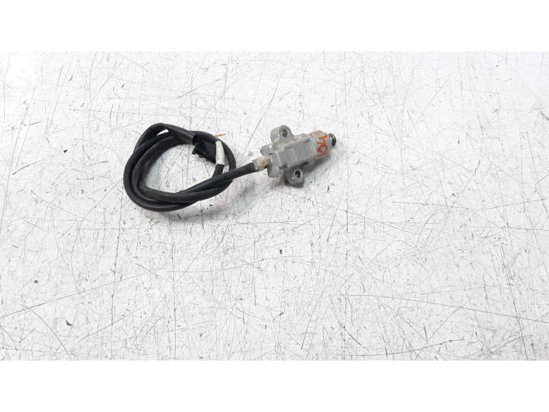 Recambio de interruptor para yamaha x-max 125 referencia OEM IAM B74H25660000  