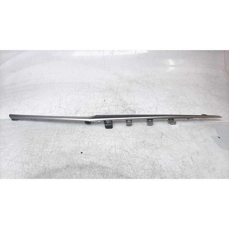 Recambio de embellecedor salpicadero para opel corsa f 1.2 referencia OEM IAM 39198299  