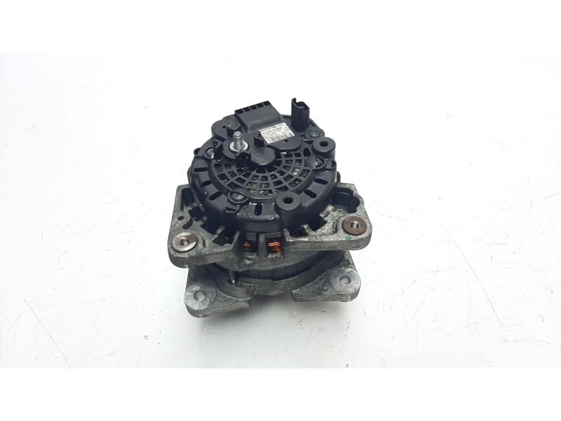 Recambio de alternador para dacia sandero 1.2 16v cat referencia OEM IAM 231008386R ALF640501HQ A10790