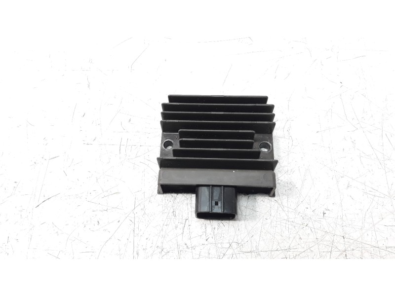Recambio de alternador para yamaha x-max 125 referencia OEM IAM SH868AA  