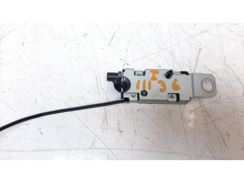 Recambio de antena para opel astra j gtc 1.6 cdti dpf referencia OEM IAM 13367022  