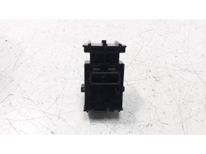 Recambio de mando elevalunas trasero derecho para lexus ux (za10) referencia OEM IAM 8481033140  