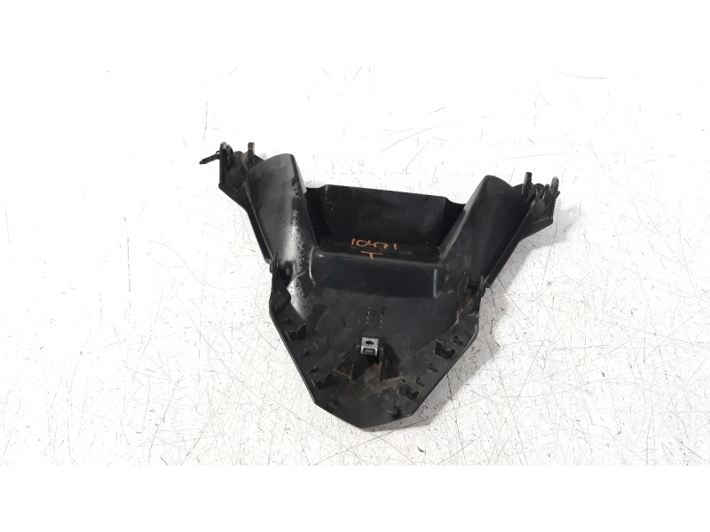 Recambio de moldura para yamaha x-max 125 referencia OEM IAM B74F165100  