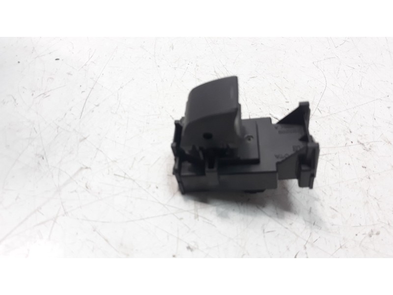Recambio de mando elevalunas trasero derecho para lexus ux (za10) referencia OEM IAM 8481033140  
