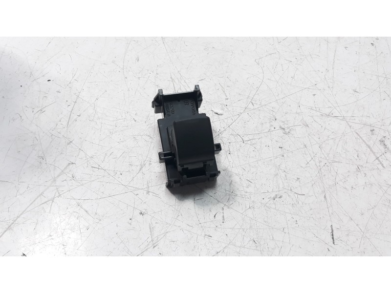 Recambio de mando elevalunas trasero izquierdo para lexus ux (za10) referencia OEM IAM 8481033140  