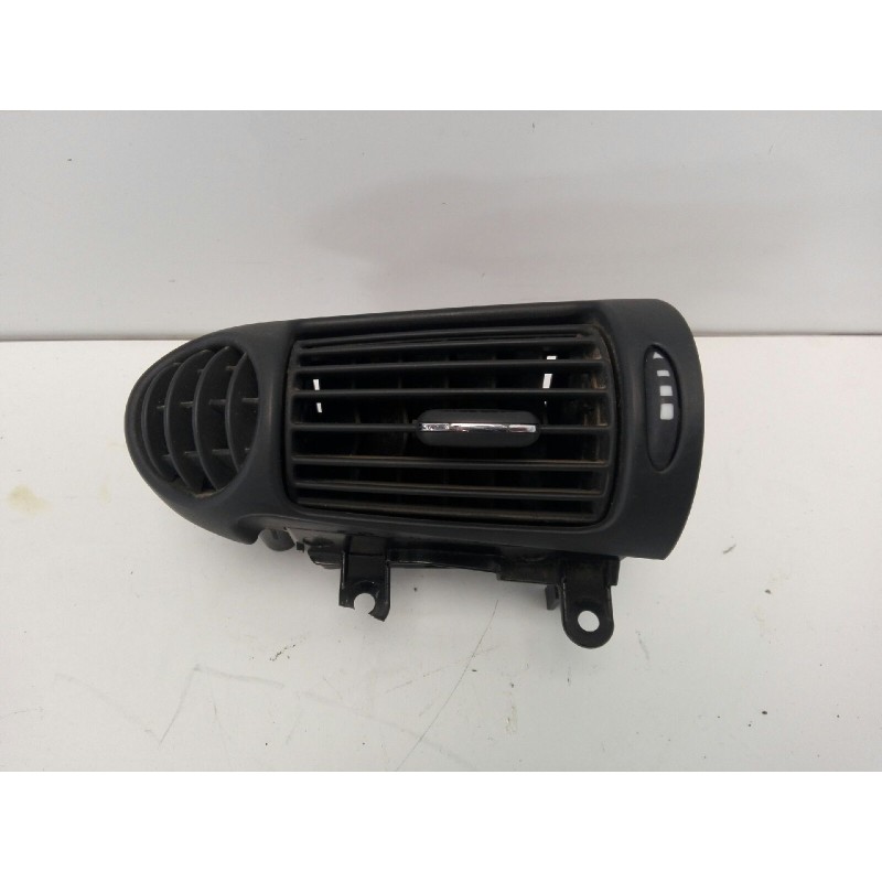 Recambio de rejilla aireadora para mercedes-benz clase c (w203) sportcoupe c 220 cdi (203.706) referencia OEM IAM A2038300154  