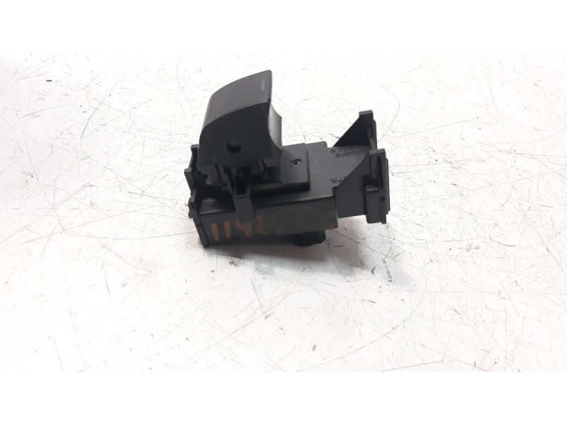 Recambio de mando elevalunas trasero izquierdo para lexus ux (za10) referencia OEM IAM 8481033140  