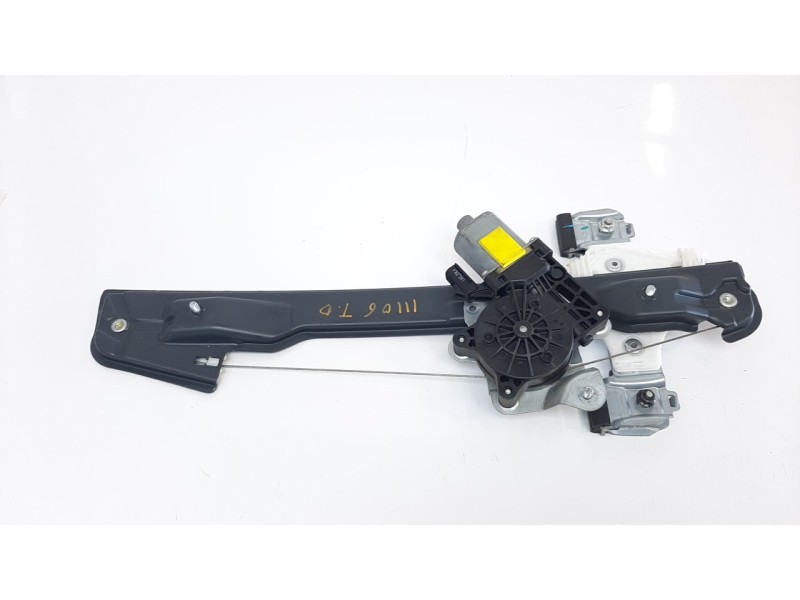 Recambio de elevalunas trasero derecho para ssangyong tivoli 1.6 turbodiesel cat referencia OEM IAM 7332135000  