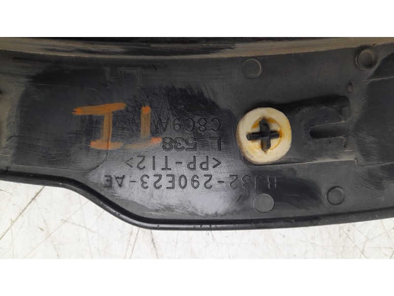 Recambio de aletin trasero izquierdo para land rover evoque 2.2 sd4 cat referencia OEM IAM BJ32290E23AE  