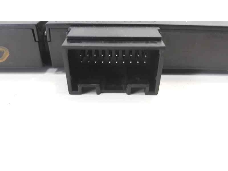 Recambio de warning para audi a3 sportback (8vf) basic referencia OEM IAM 8V0925301NG  