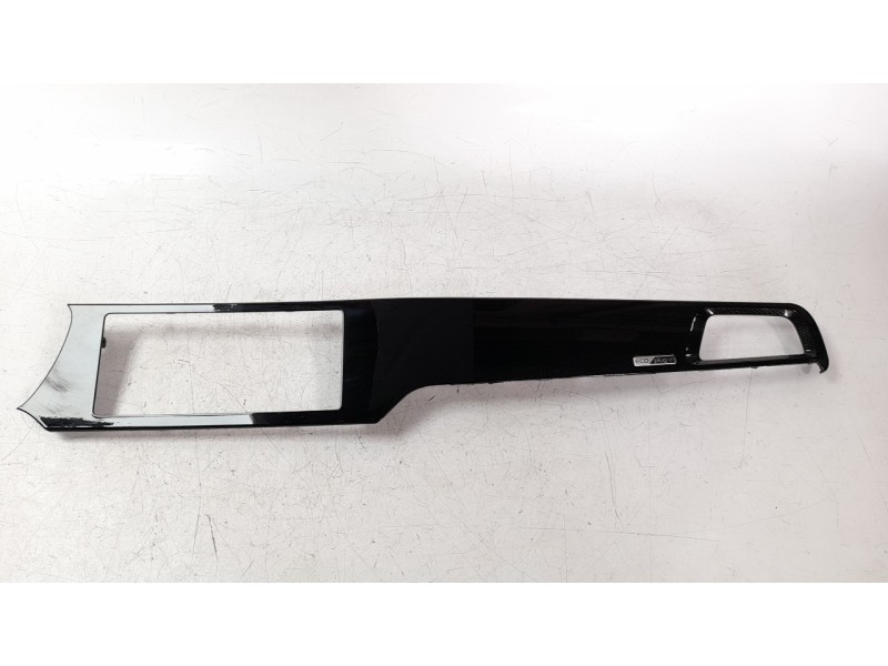 Recambio de moldura para kia niro referencia OEM IAM 84740G5BB0FHG  