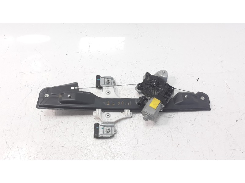 Recambio de elevalunas trasero izquierdo para ssangyong tivoli 1.6 turbodiesel cat referencia OEM IAM 7331135000  
