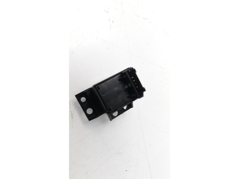 Recambio de interruptor para kia sportage emotion 4x4 referencia OEM IAM 9179138000  