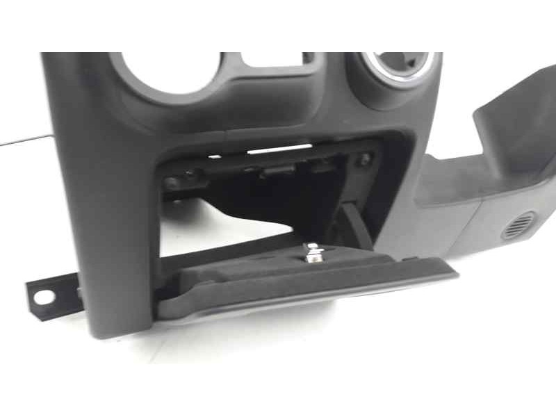 Recambio de guantera para maserati ghibli s q4 referencia OEM IAM 06700184640  