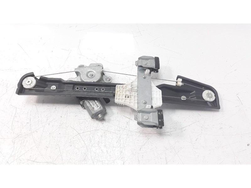 Recambio de elevalunas trasero izquierdo para ssangyong tivoli 1.6 turbodiesel cat referencia OEM IAM 7331135000  