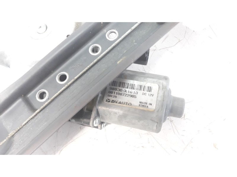 Recambio de elevalunas trasero izquierdo para ssangyong tivoli 1.6 turbodiesel cat referencia OEM IAM 7331135000  