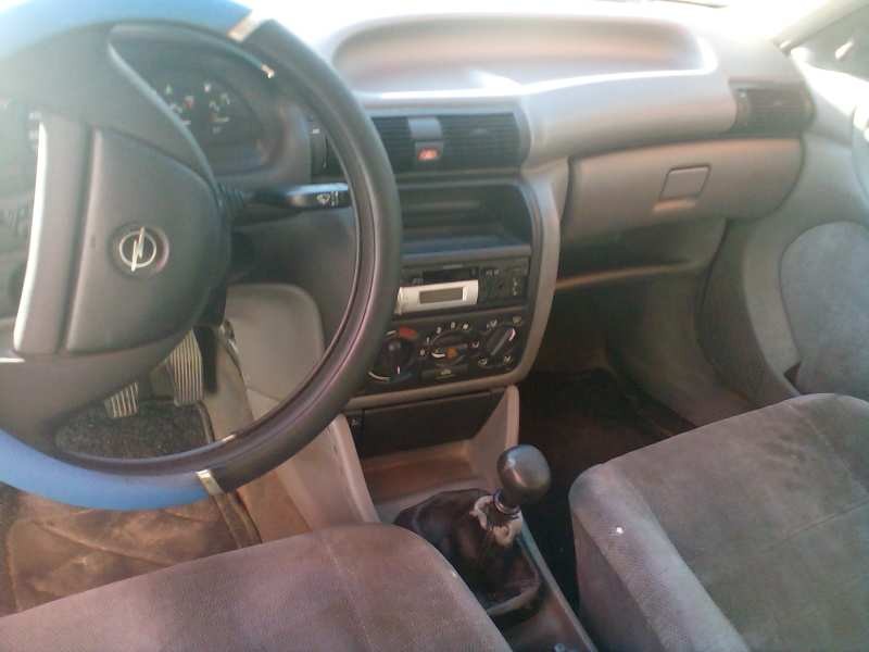 opel astra f berlina del año 1992