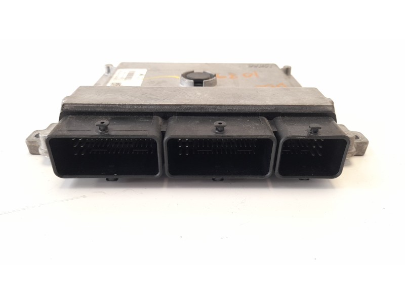 Recambio de centralita motor uce para dacia sandero 0.9 tce cat referencia OEM IAM 237107175R  