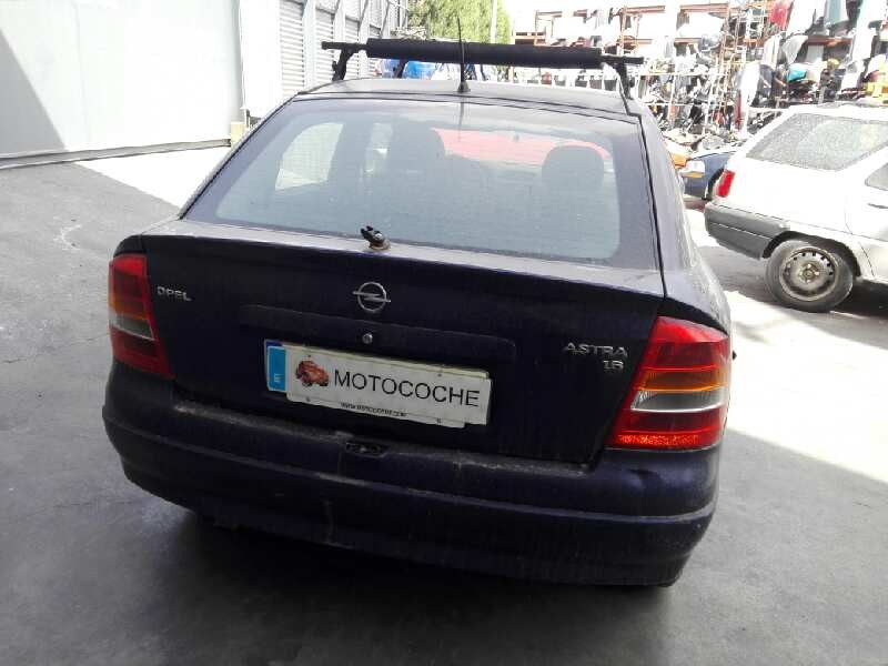 opel astra g berlina del año 1999
