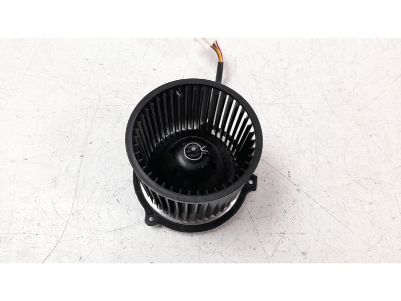 Recambio de ventilador calefaccion para kia niro referencia OEM IAM 2104280310  