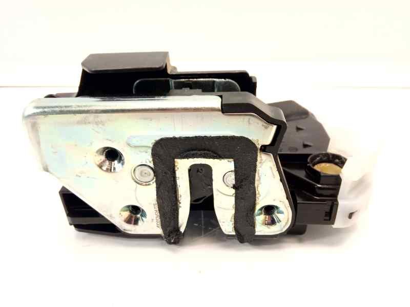 Recambio de cerradura puerta delantera izquierda para ssangyong tivoli limited 4x2 referencia OEM IAM 7121035020  