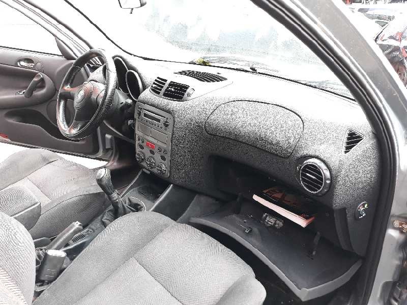 alfa romeo 147 (190) del año 2002