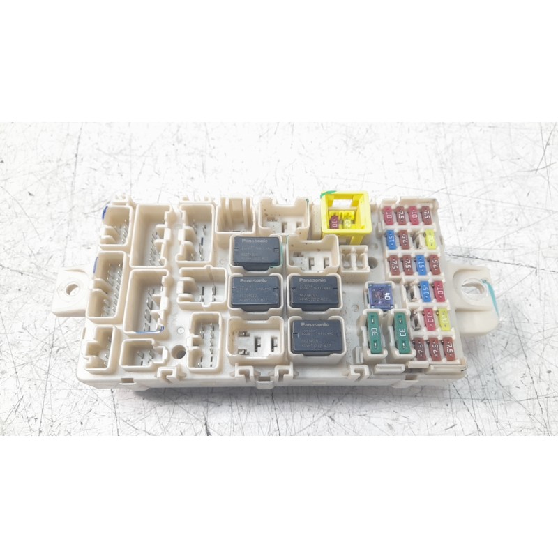 Recambio de caja reles / fusibles para mitsubishi l 200 (kl0/kj0) 2.2 di-d cat referencia OEM IAM 8565A499  