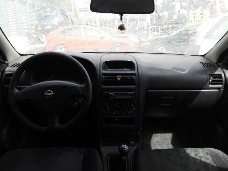 opel astra g berlina del año 1999