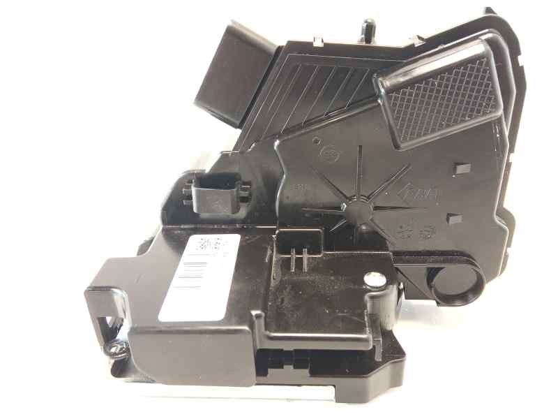 Recambio de cerradura puerta trasera izquierda para ssangyong tivoli limited 4x2 referencia OEM IAM 7131035001  