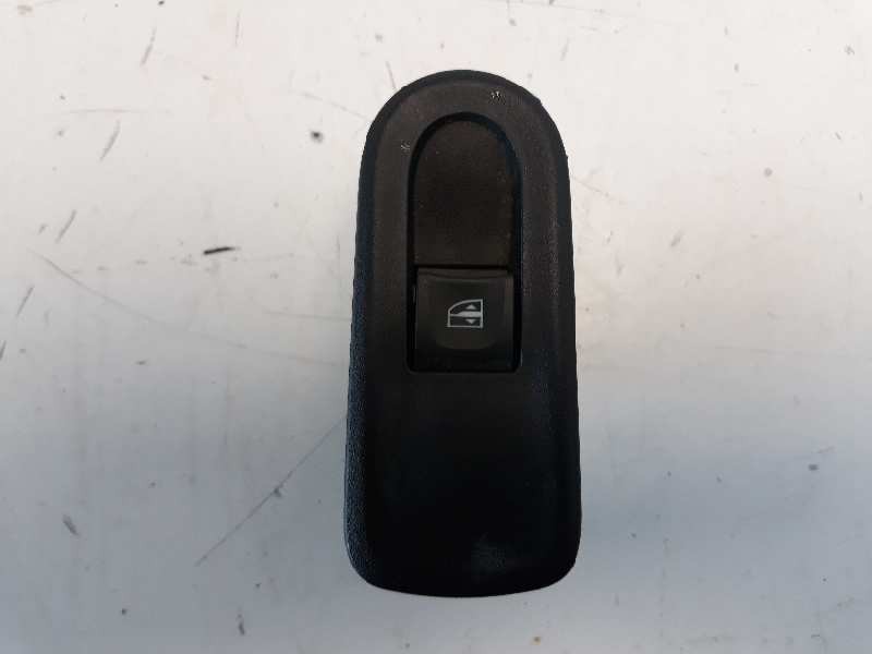 Recambio de mando elevalunas trasero izquierdo para dacia duster 1.5 dci diesel fap cat referencia OEM IAM   